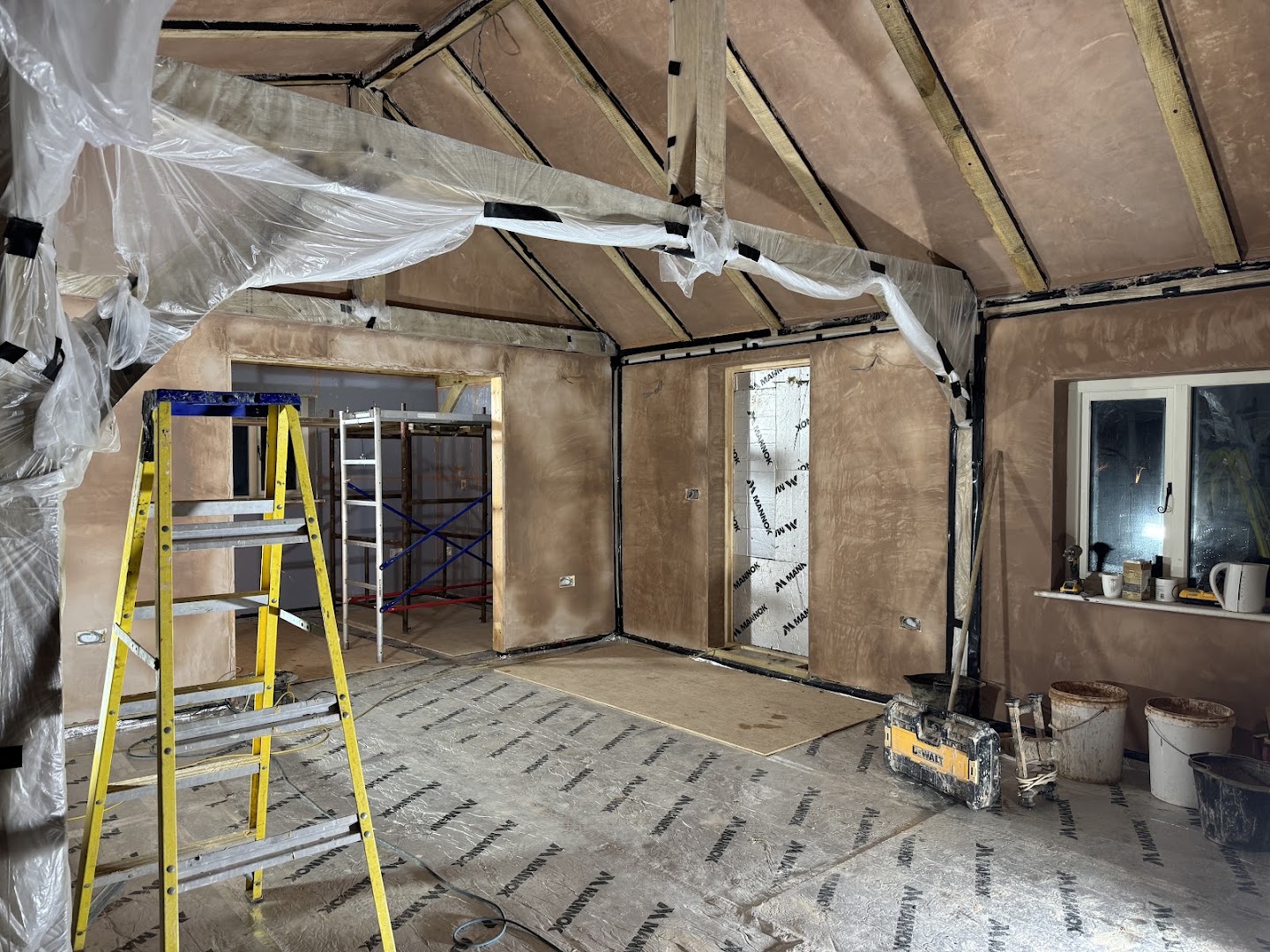 Darren Lynch Plastering — Photos 6